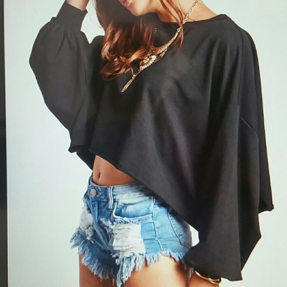 Tops - Oversized sweat crop top